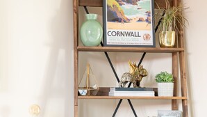 House, 4 Bedrooms | Living room