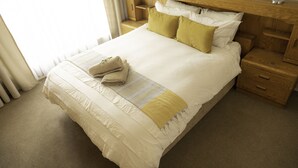 Bathroom - Fully Equipped Self Catering Unit (Middelburg)