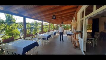 Zimmer, 1 Schlafzimmer, Raucher, Balkon | Wohnbereich