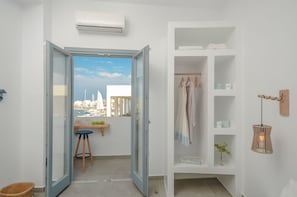 Apartment, 2 Bedrooms, Balcony, City View | Interior