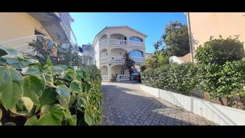 Apartment, 1 Schlafzimmer, Raucher, Balkon | Außenbereich