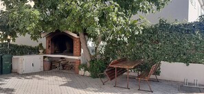 Apartment, 1 Bedroom, Smoking, Balcony | BBQ/picnic area