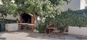 Apartment, 1 Bedroom, Smoking, Balcony | BBQ/picnic area