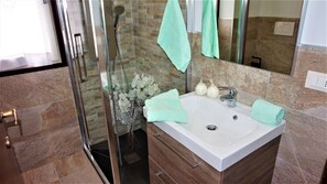 Bathroom - Very Nice Flat With Swimming Pool (Lignano Sabbiadoro)