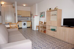 Apartment, 1 Schlafzimmer, Balkon, Stadtblick | Innenbereich