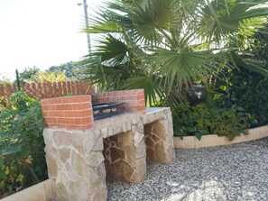 Villa, 2 Bedrooms, Smoking, Balcony | BBQ/picnic area - Holidays in Vieste in Charming Villas - 4 (Vieste)
