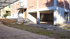 Apartment, 3 Schlafzimmer, Balkon | Parkplätze | Begrenzte Parkplätze