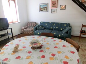 Appartamento, 2 camere da letto, balcone, vista giardino | Interni