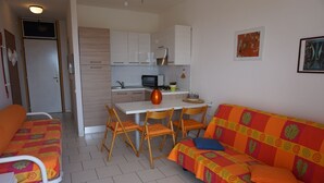 Unclassified image, 5 of 23, button - Wonderful Studio With Swimming Pool, Spacious Terrace and sea View by Beahost (Lignano Sabbiadoro)