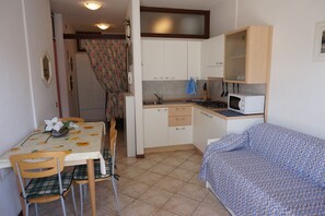 Studio, Multiple Bedrooms, Balcony, Garden View | Private kitchen | Microwave - Very Nice Studio on the First Floor With Swimming Pool and sea View by Beahost (Lignano Sabbiadoro)
