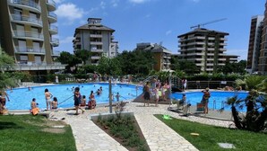 Studio, Mehrere Schlafzimmer, Balkon, Gartenblick | Pool