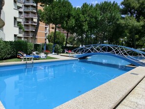 Appartamento, 2 camere da letto, balcone, vista giardino | Piscina | Piscina all'aperto