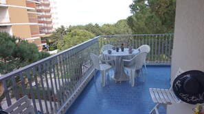 Apartment, 2 Schlafzimmer, Balkon, Gartenblick | Unterkunftsgelände