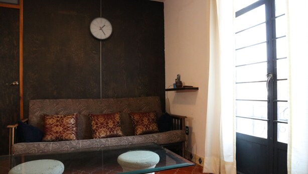 Appartamento, 2 camere da letto, fumatori, vista città | Area soggiorno