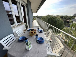 Apartment, 2 Schlafzimmer, Balkon | Balkon