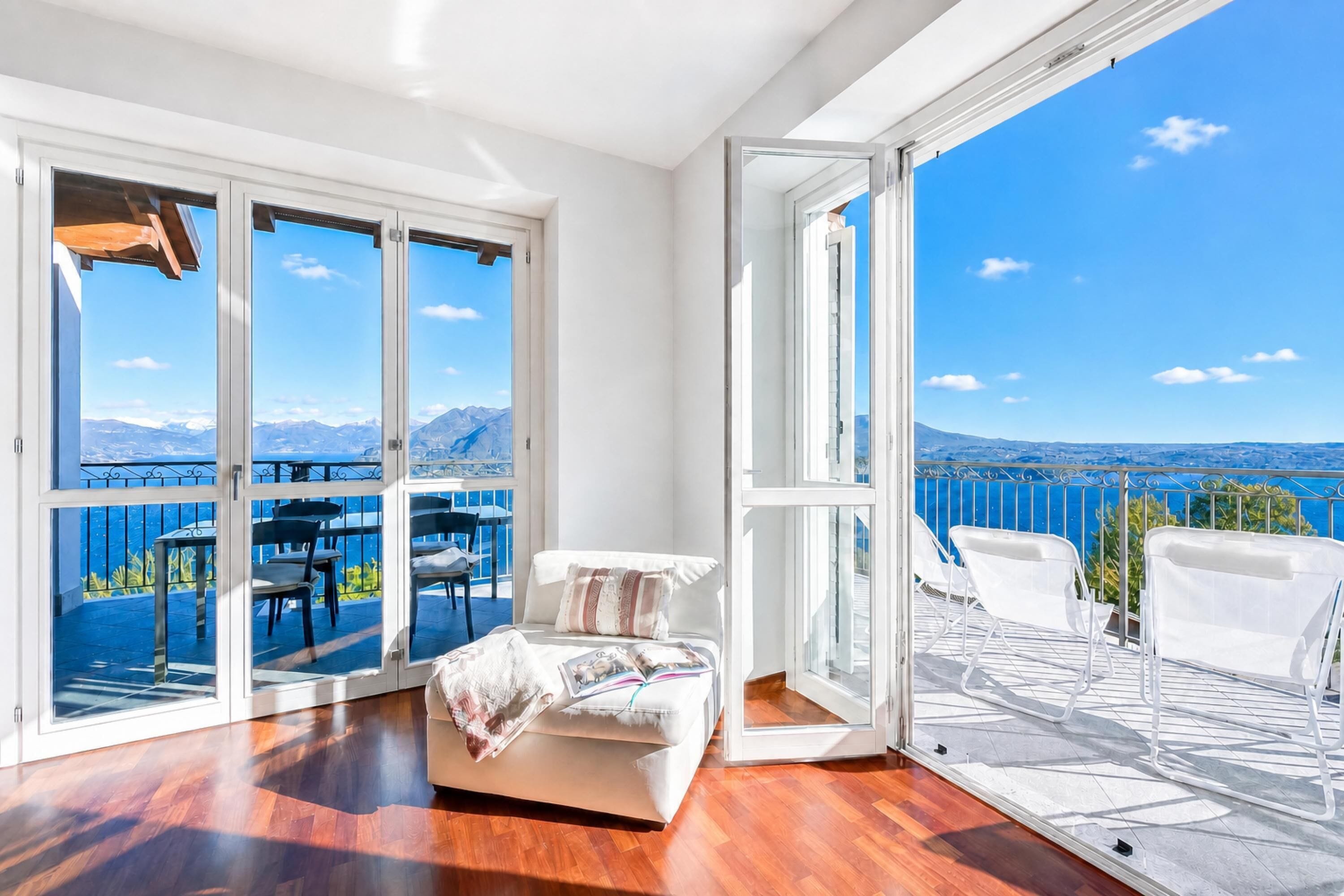 Family Apartment, 2 Bedrooms, 2 Bathrooms, Mountainside (Penthouse The Magnifique View) | Living area | TV