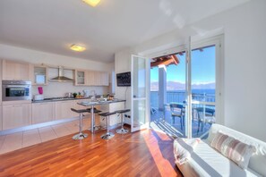 Family Apartment, Multiple Bedrooms, 2 Bathrooms, Mountainside (Penthouse The Magnifique View) | Interior - Penthouse The Magnifique View (Stresa)