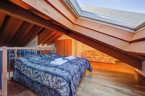 Family Apartment, Multiple Bedrooms, 2 Bathrooms, Mountainside (Penthouse The Magnifique View) | 2 bedrooms, iron/ironing board, free WiFi, bed sheets