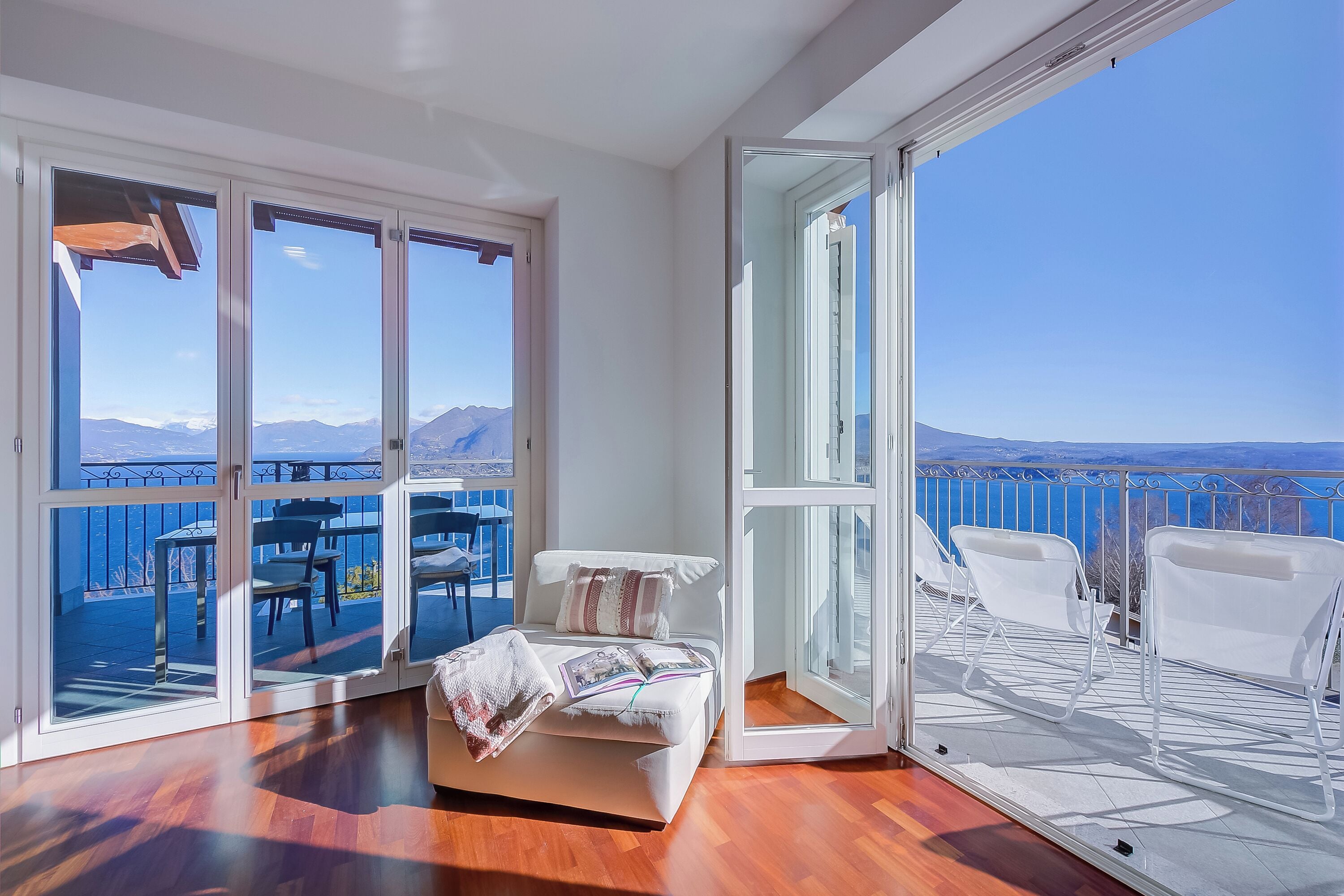 Family Apartment, Multiple Bedrooms, 2 Bathrooms, Mountainside (Penthouse The Magnifique View) | Living area | 21-inch flat-screen TV with digital channels, TV