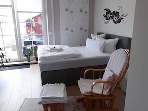 1 chambre, coffres-forts dans les chambres, Wi-Fi, draps fournis
