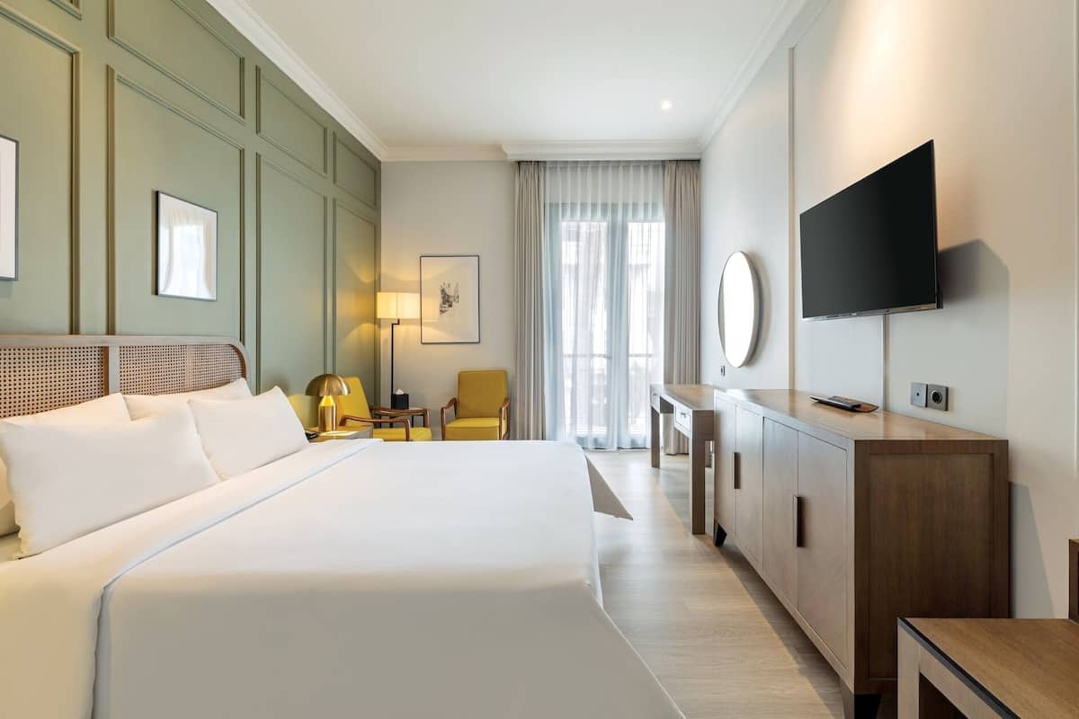 1 bedroom, minibar, desk, free WiFi