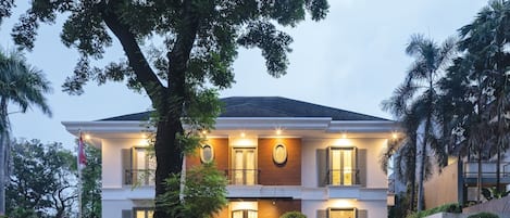 Fachada de la propiedad