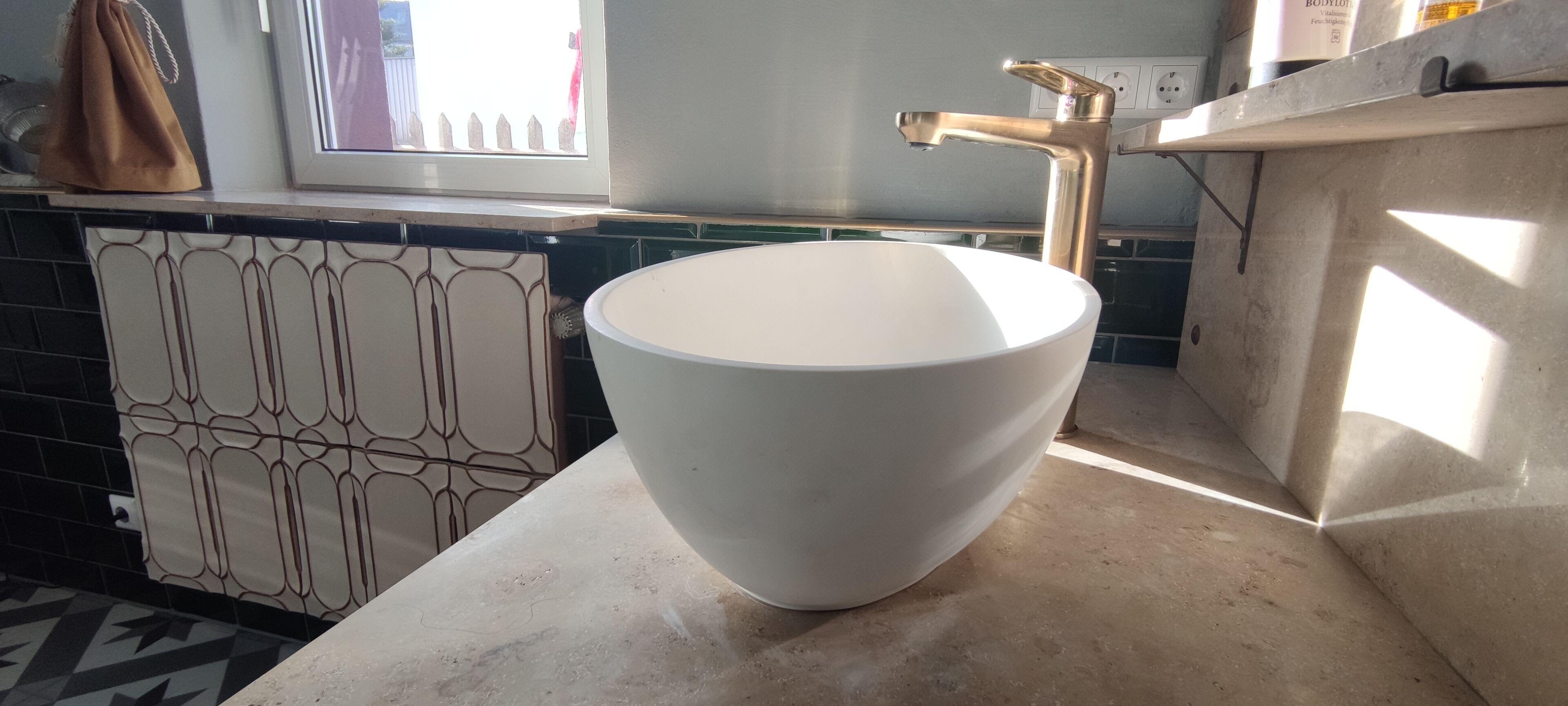 Stylish and nostalgic: Erzgebirge cottage directly on the Zschopau