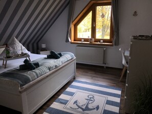 4 Schlafzimmer, Schreibtisch, Bügeleisen/Bügelbrett, kostenloses WLAN