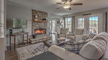 Casa, 4 quartos | Sala de estar