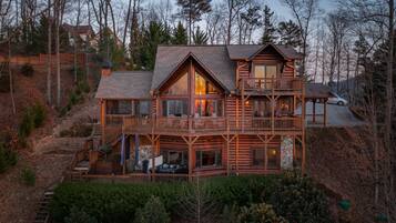 House, 3 Bedrooms | Exterior