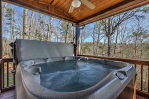 Private spa tub - Little Bear Lodge by Escape to Blue Ridge (Blue Ridge)