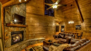 Unclassified image, 3 of 34, button - Little Bear Lodge by Escape to Blue Ridge (Blue Ridge)