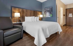 Standard Studio, 1 Queen Bed, Non Smoking, Refrigerator & Microwave | Laptop workspace, iron/ironing board, bed sheets - Extended Stay America Premier Suites - Augusta (Augusta)