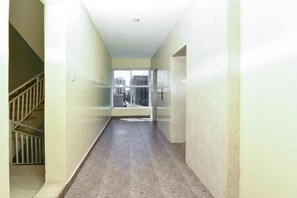 Hallway - Homes By Della - Kilimani (Nairobi)