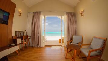 Minibar, in-room safe, desk, laptop workspace