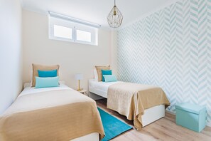 Apartment, 3 Bedrooms | Free WiFi, bed sheets - Oeiras Spacious and Modern Flat (Oeiras)