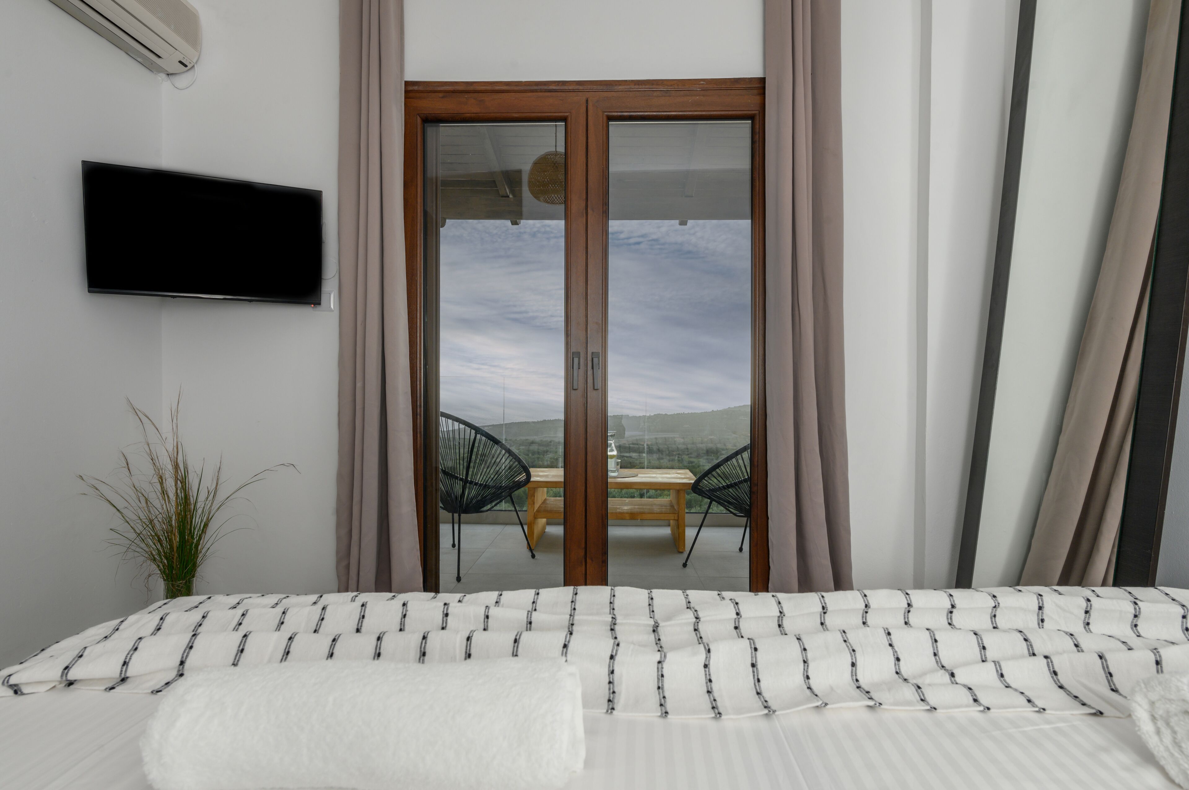 Hilltop Kefalonia 15-Bedroom Sea View Villa With Pool