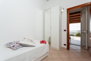 3 phòng ngủ, truy cập Internet không dây miễn phí, bộ trải giường 