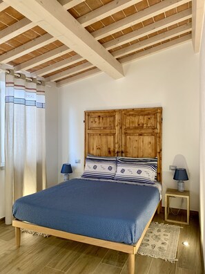 1 bedroom, in-room safe, iron/ironing board, free WiFi