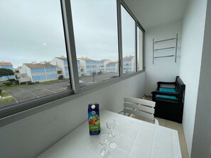 Interior - Beachside 3-Room Apartment with Balcony & Parking - Sleeps 6 (Saint-Hilaire-de-Riez)