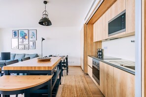 Apartment, 2 Bedrooms, Terrace | Private kitchen | Fridge, microwave, oven, stovetop
