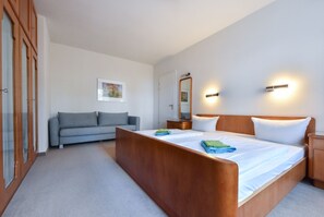 2 sovrum, strykjärn/strykbräda, resesäng och gratis wi-fi