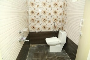 Shower, towels