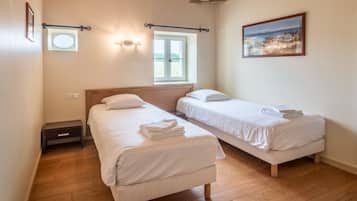 Maison Confort, accessible aux personnes à mobilité réduite | Rideaux occultants, Wi-Fi gratuit