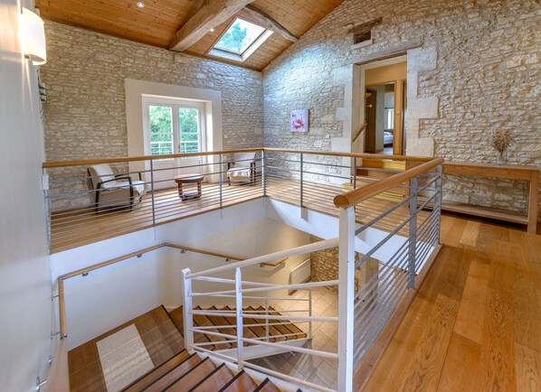 Handrails in hallways - MOULIN DE PREZIER - Gîte Iris (Cherves-Richemont)