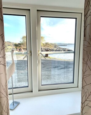 ห้องเบสิกซิงเกิล, เตียงเดี่ยว 1 เตียง | วิวสนามหญ้า