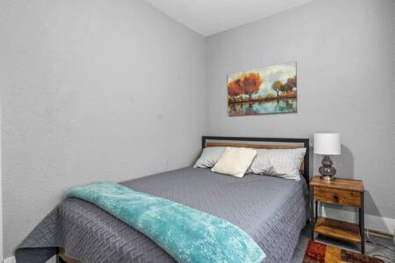 2 chambres, fer et planche à repasser, Wi-Fi gratuit, draps fournis