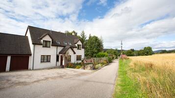 Mặt tiền nơi lưu trú