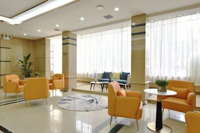 Zhongzhou Hotel (Jiaozuo Railway Station)