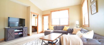 Teton Family Condo near Grand Targhee and downtown Driggs